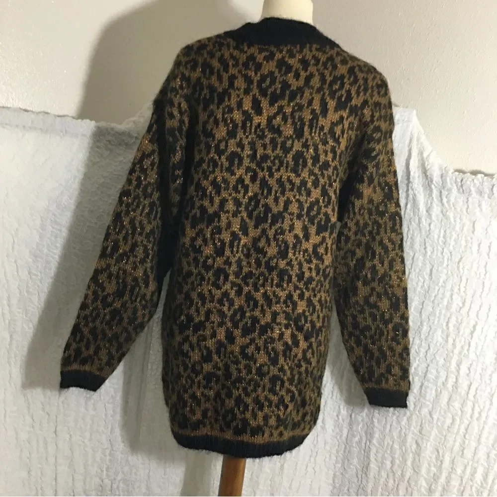 Valerie Stevens Leopard Print Sweater Size M